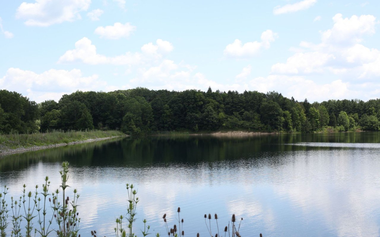 Round Lake