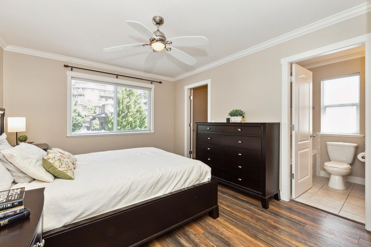 23537 Kanaka Wy