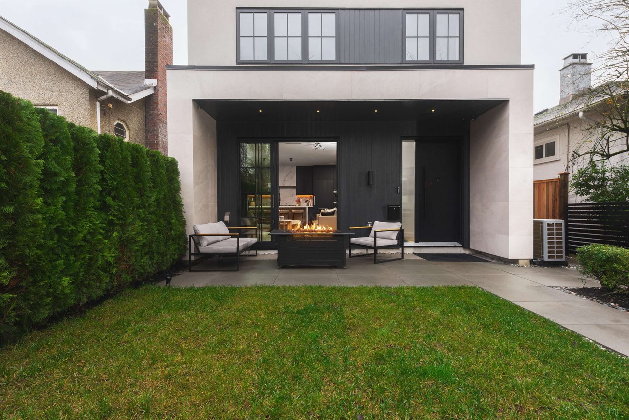 1-240 E 37th Avenue, Vancouver