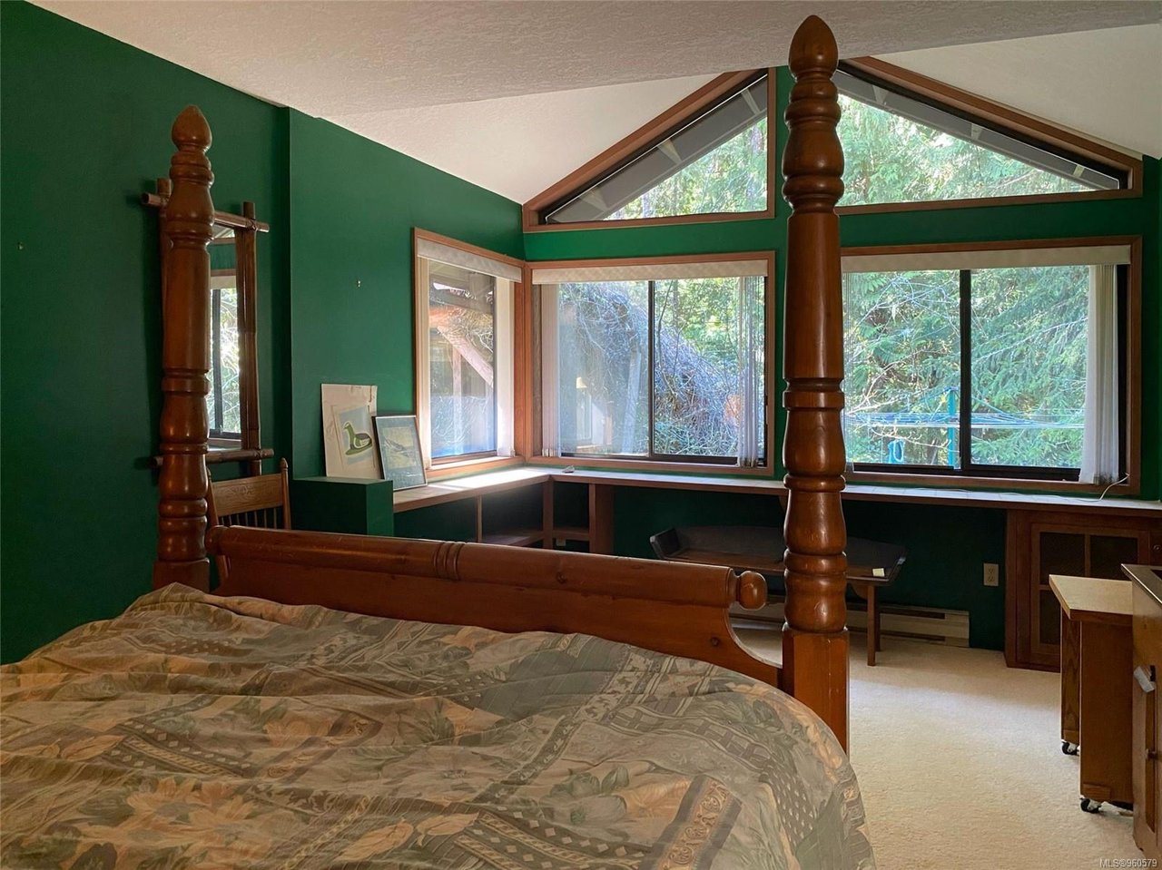 221 Wilkie Wy