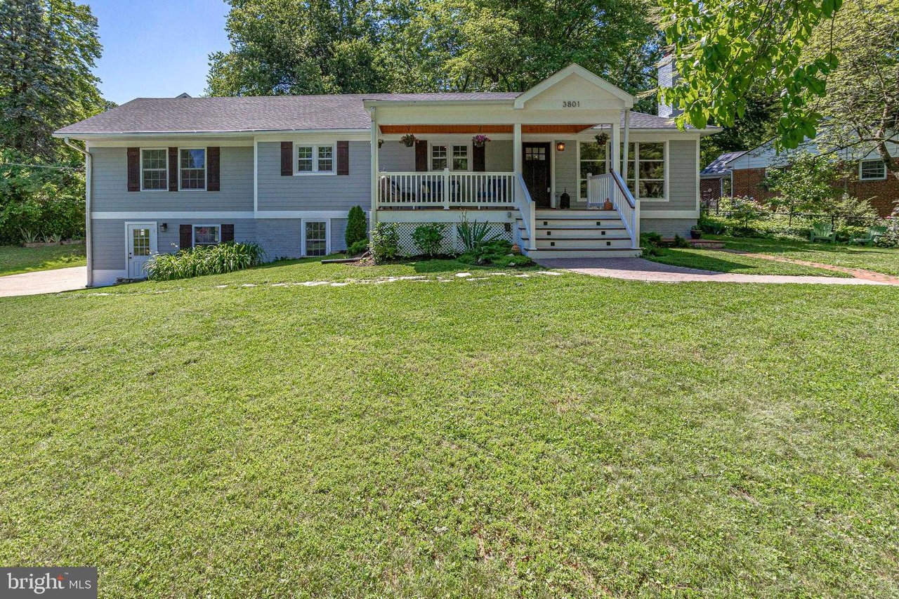 3801 LARCHMONT DRIVE
