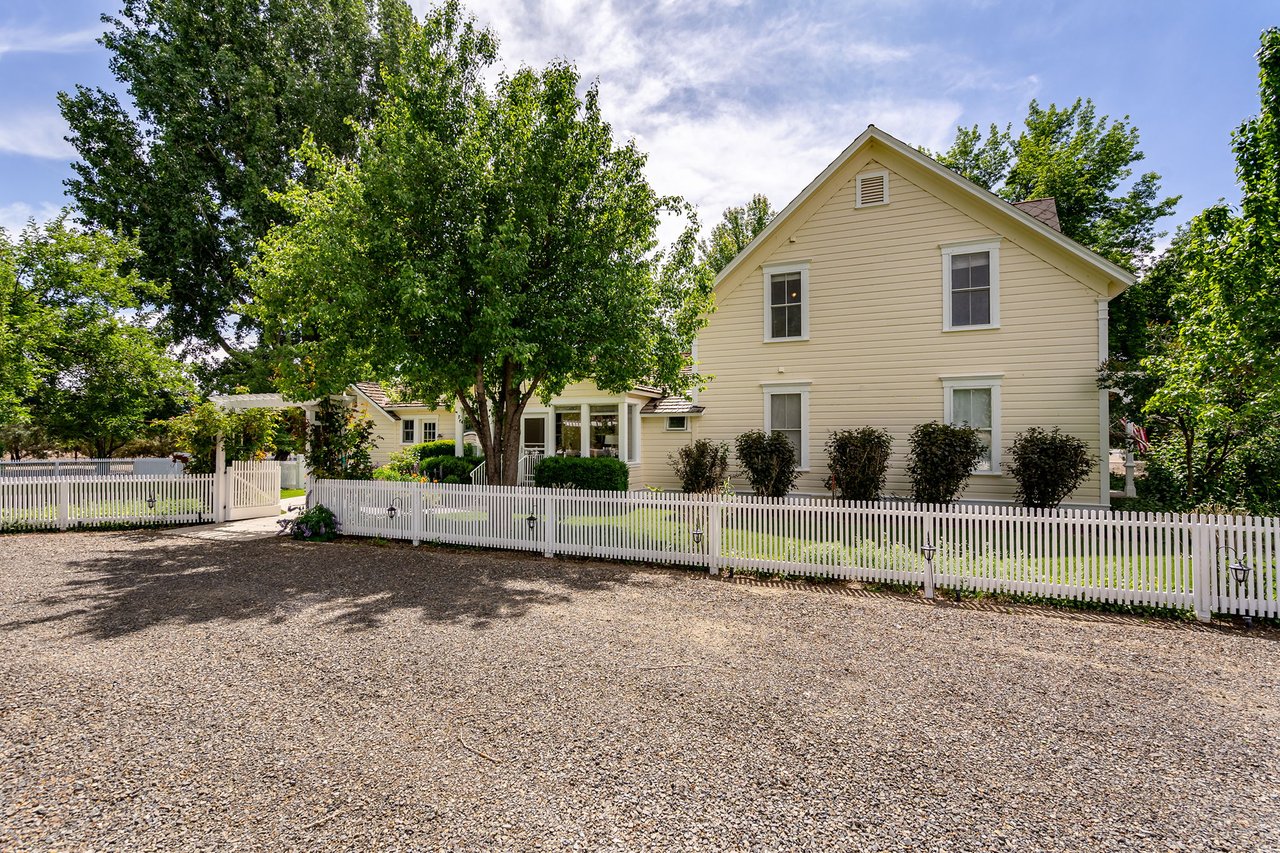 Historic Berry Farm Wedding Venue and Home