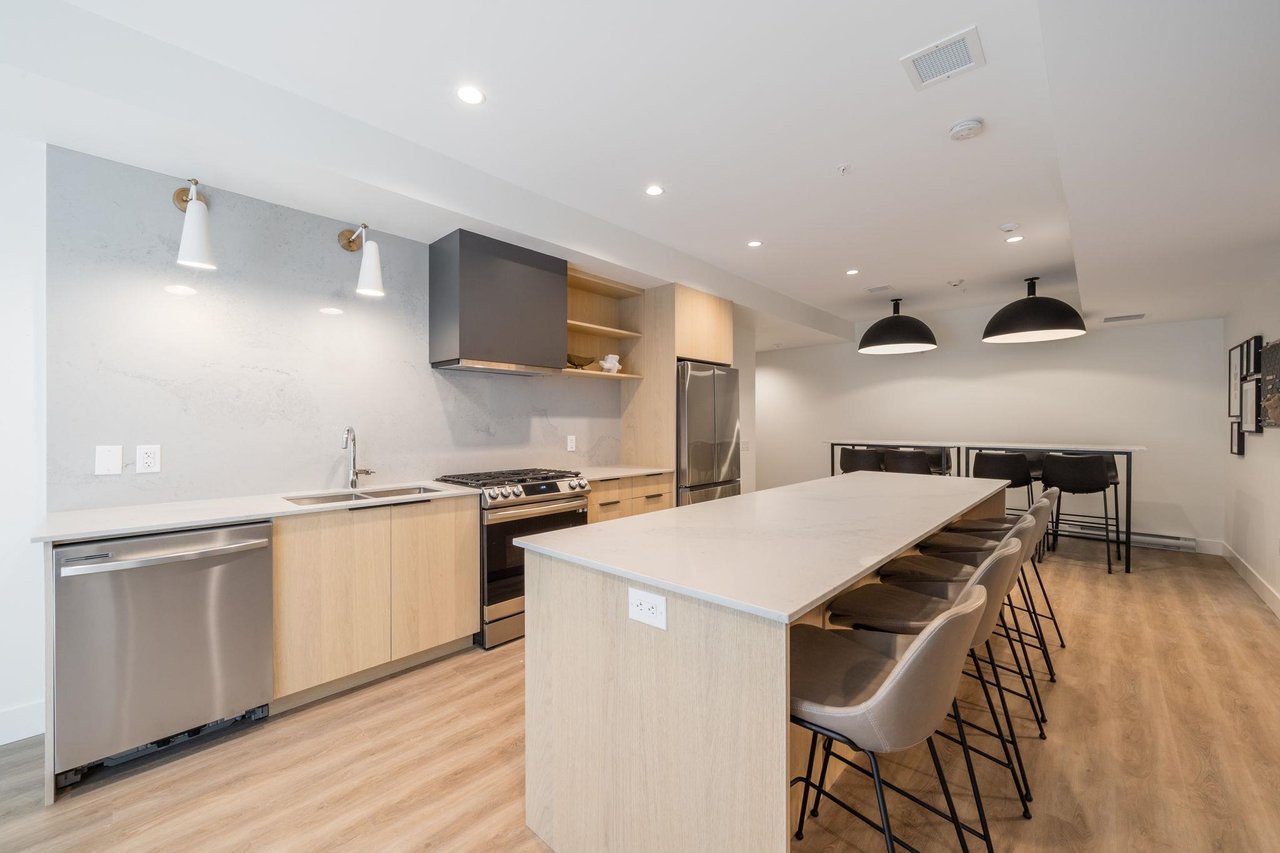223-3229 St Johns St