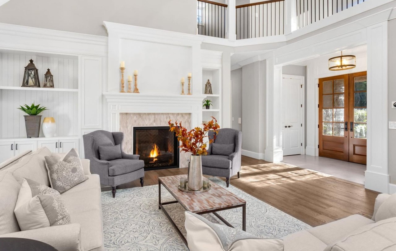 A living room in Bee Cave TX, Selling a home in Bee Cave