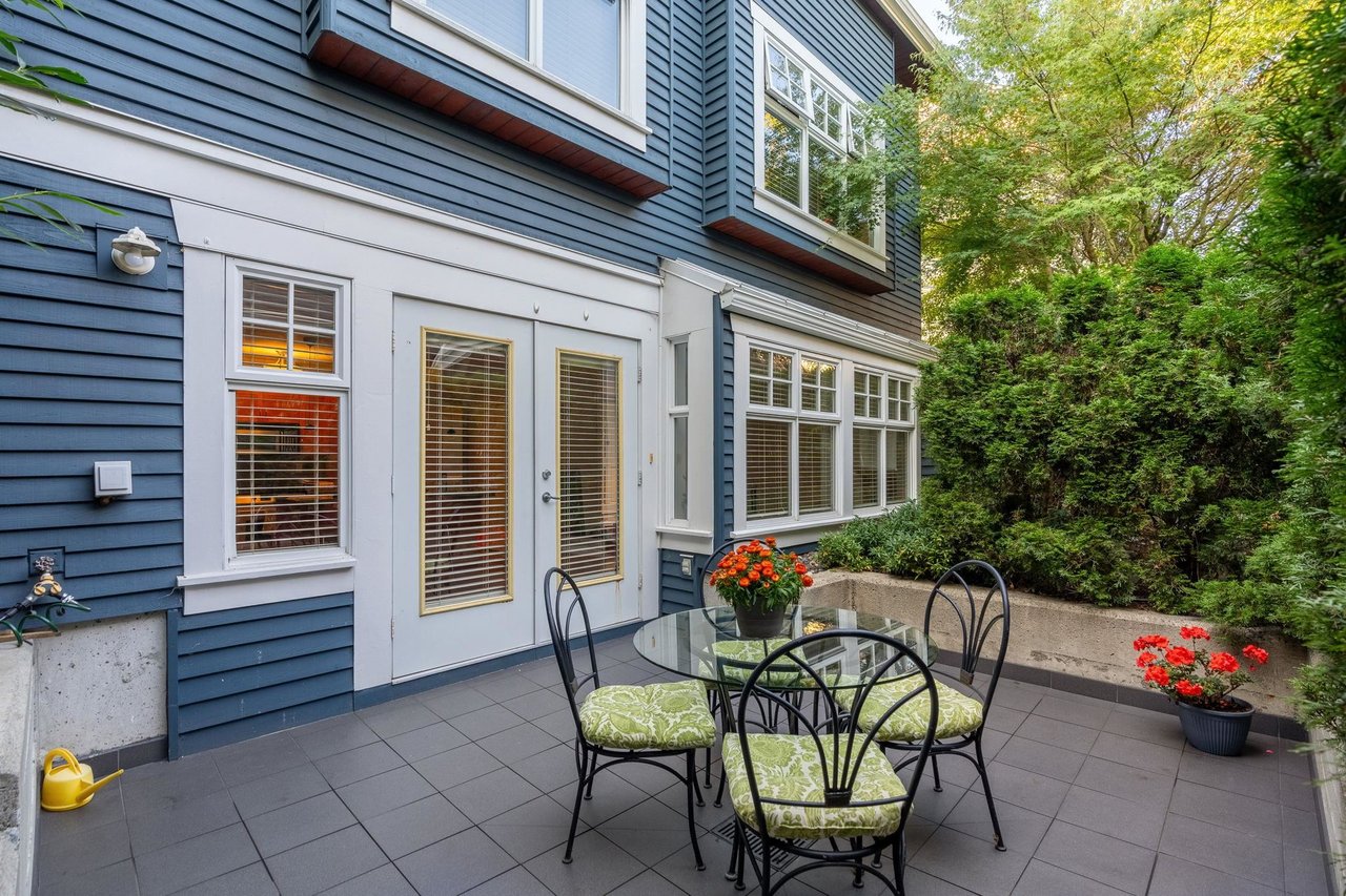 147 W 15th Ave