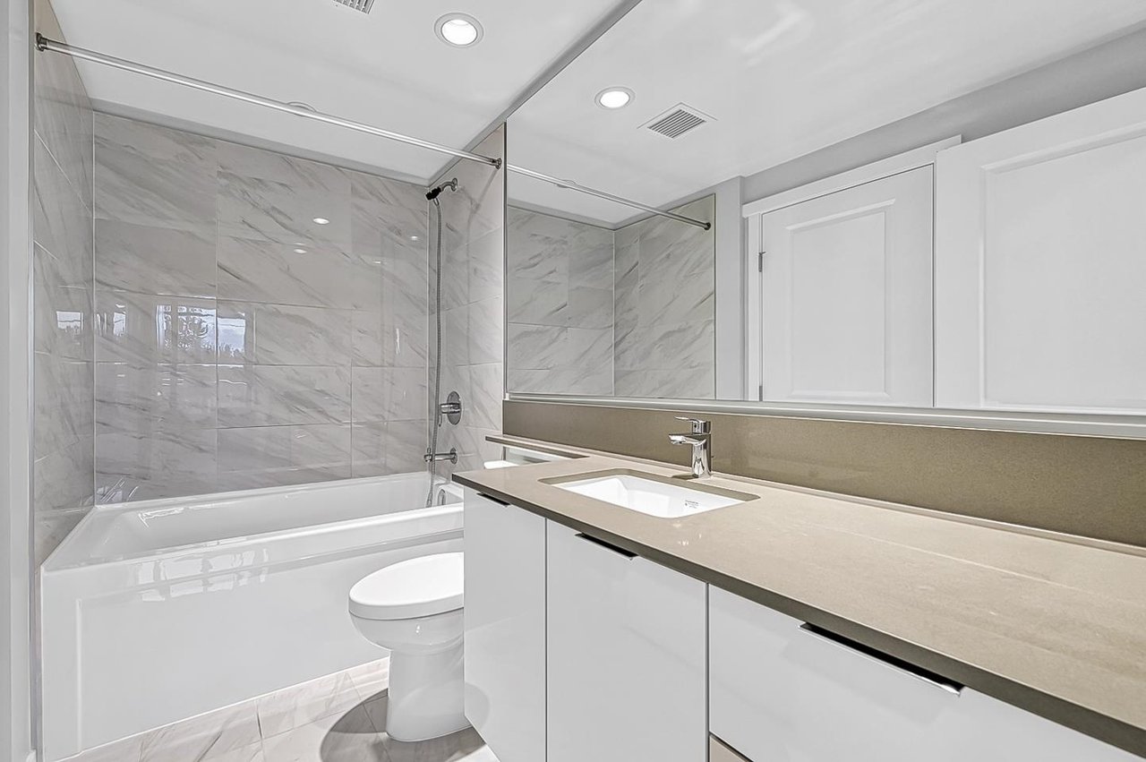 403-2388 Madison Ave