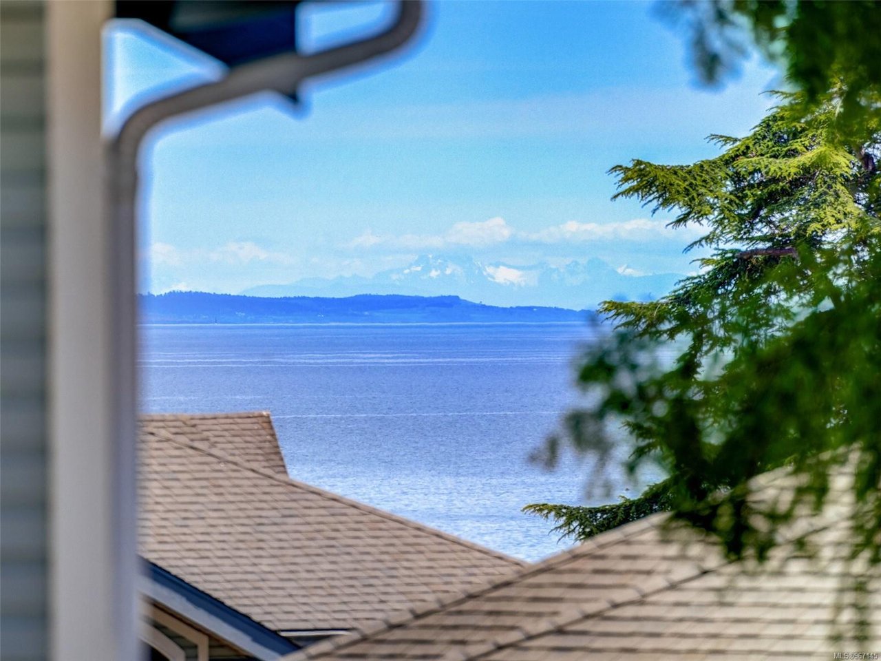 24-5187 Cordova Bay Rd