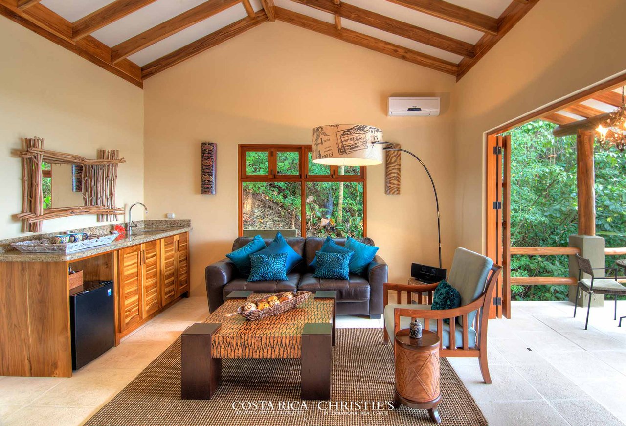 Casa Chameleon Hotel