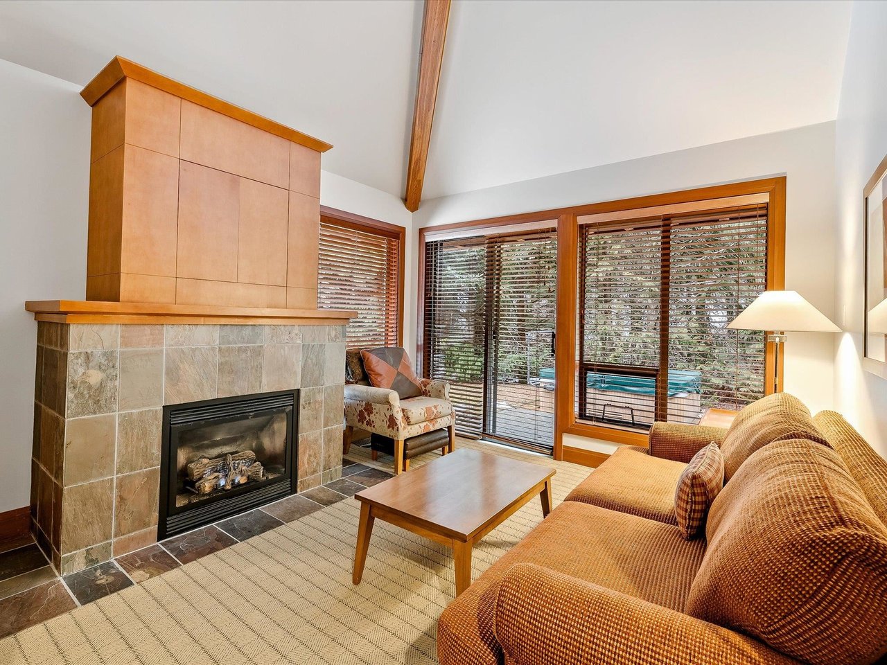 4821C Casabella Cres