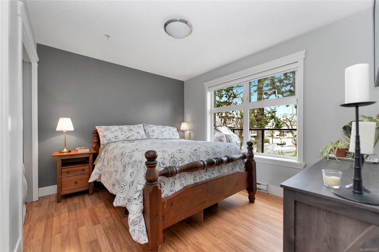 204-2717 Peatt Rd
