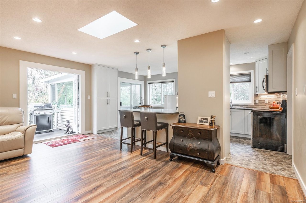 852 Ankathem Pl