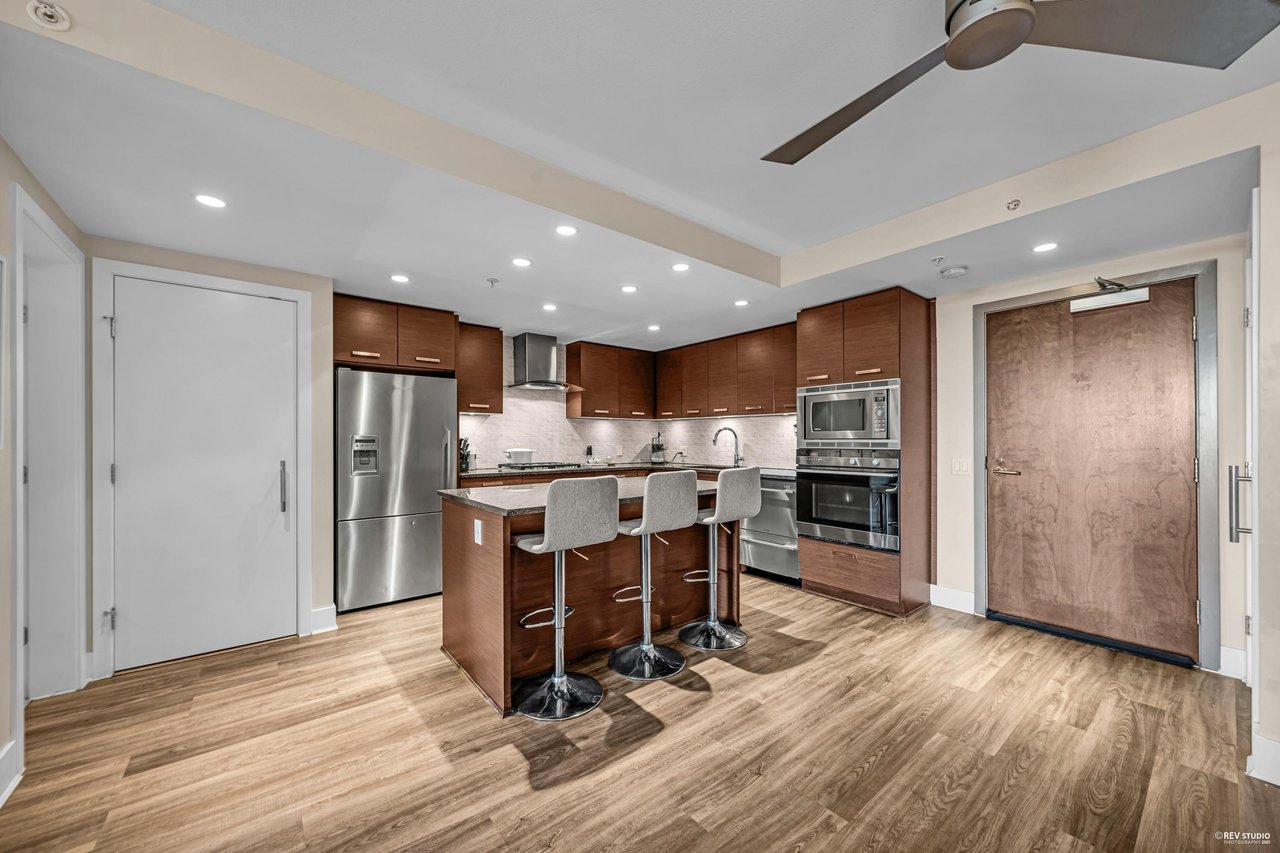 303-210 W 13th St