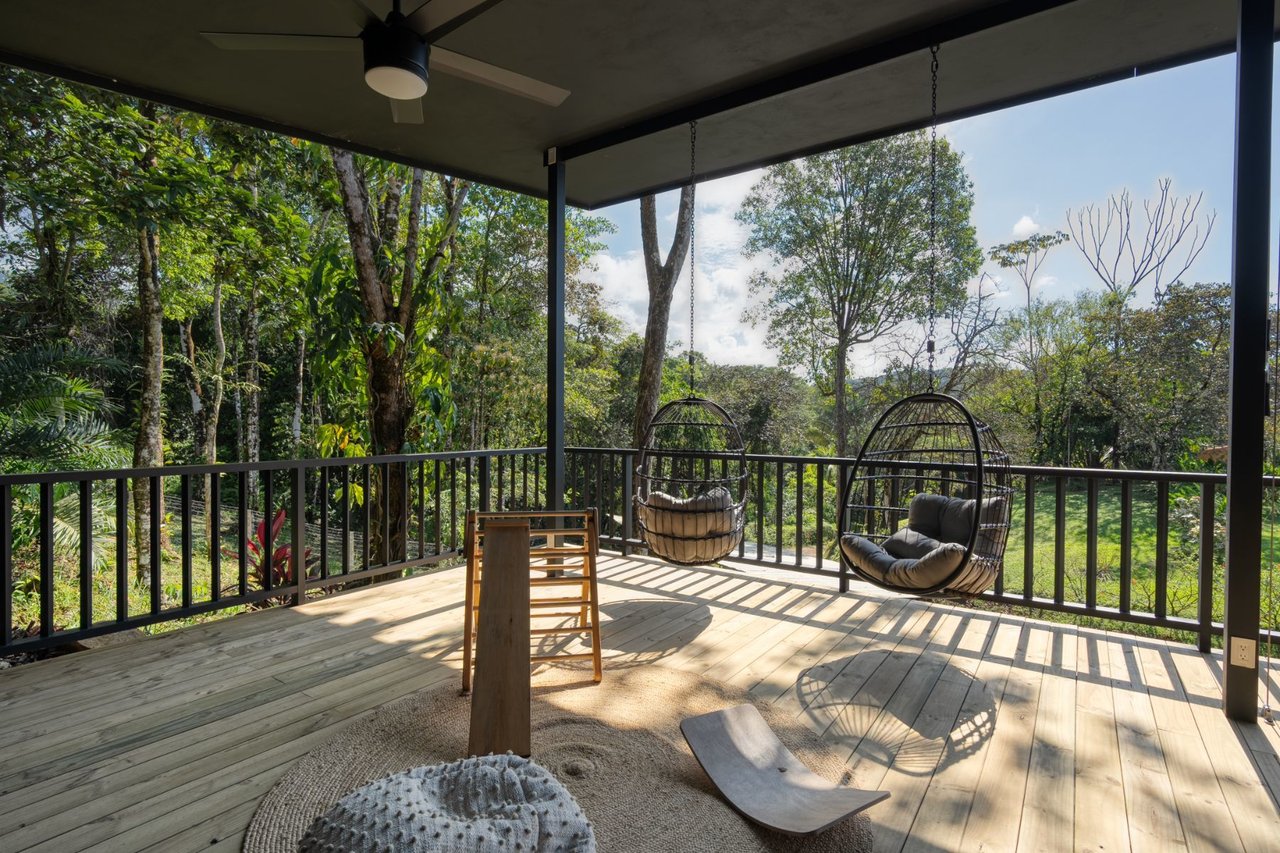 Modern Mountain Pool Home, Ojochal, Puntarenas