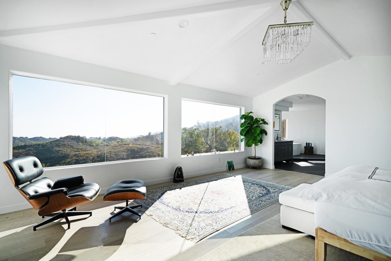 Grandeur House
