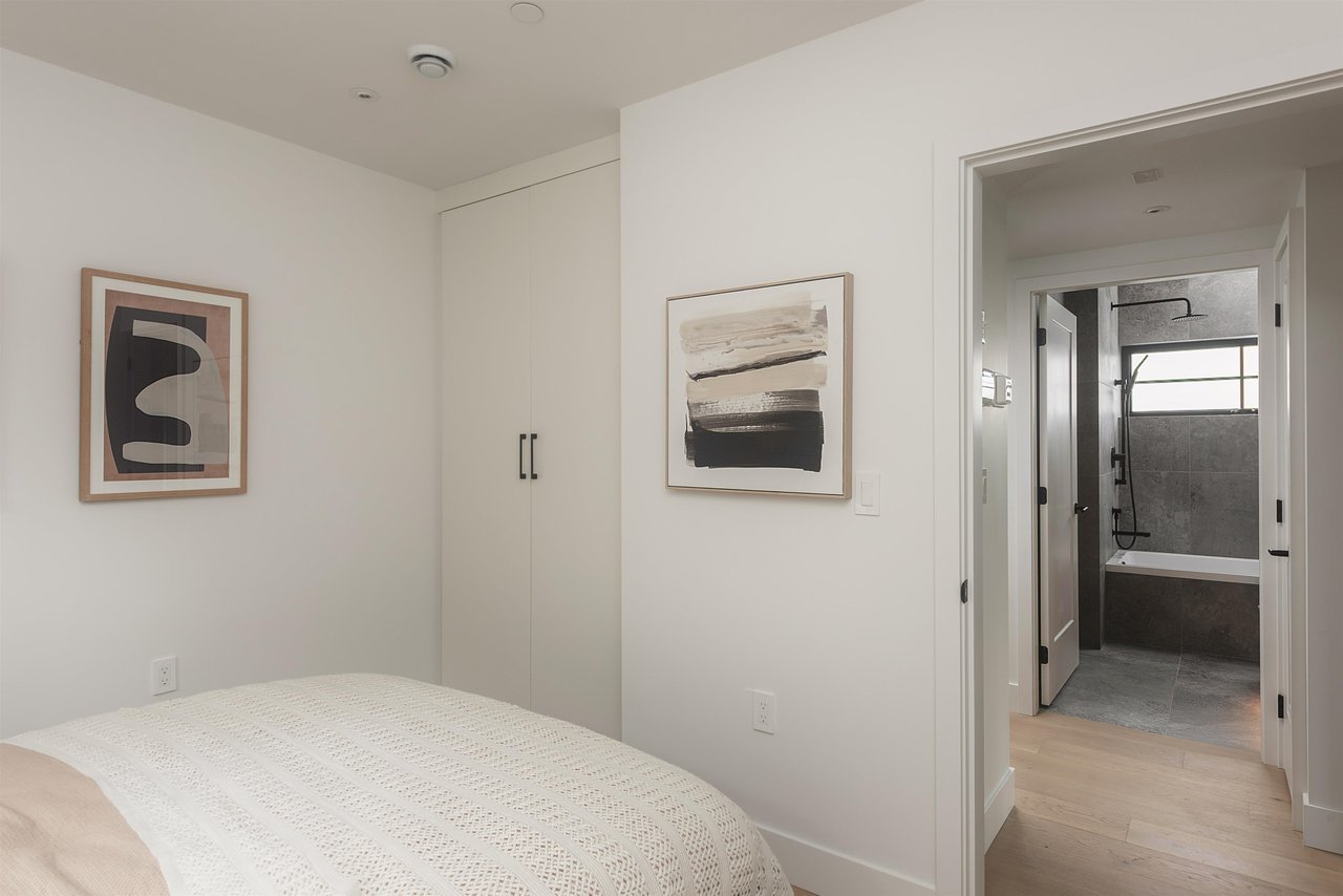 1-240 E 37th Avenue, Vancouver
