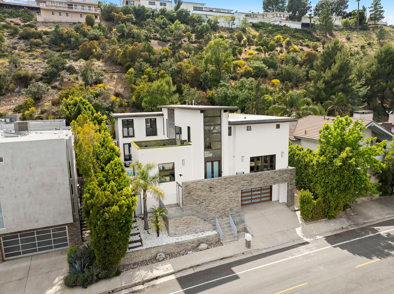 2437 Apollo Dr, Hollywood Hills