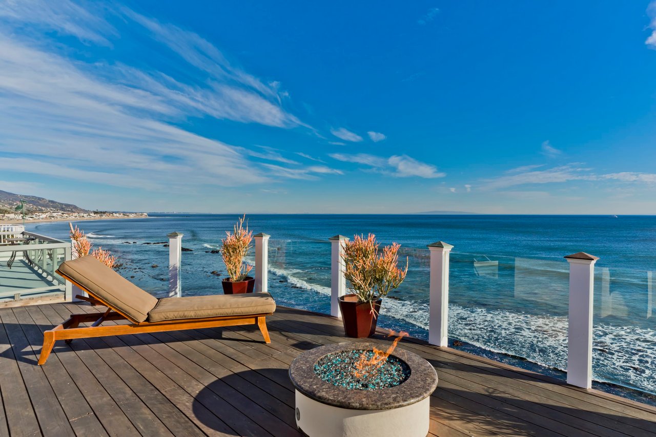 Modern Malibu Road Beach House