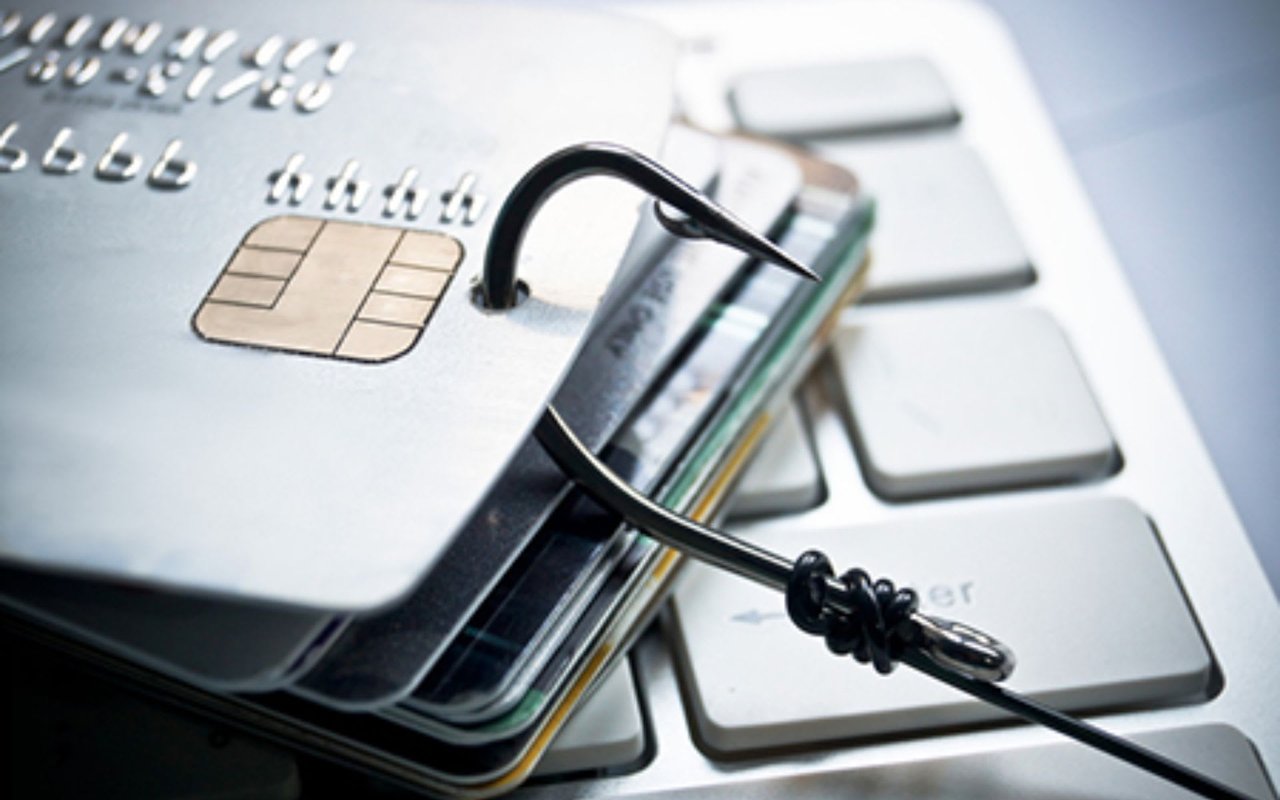 Your Credit Card: What’s in It for Thieves
