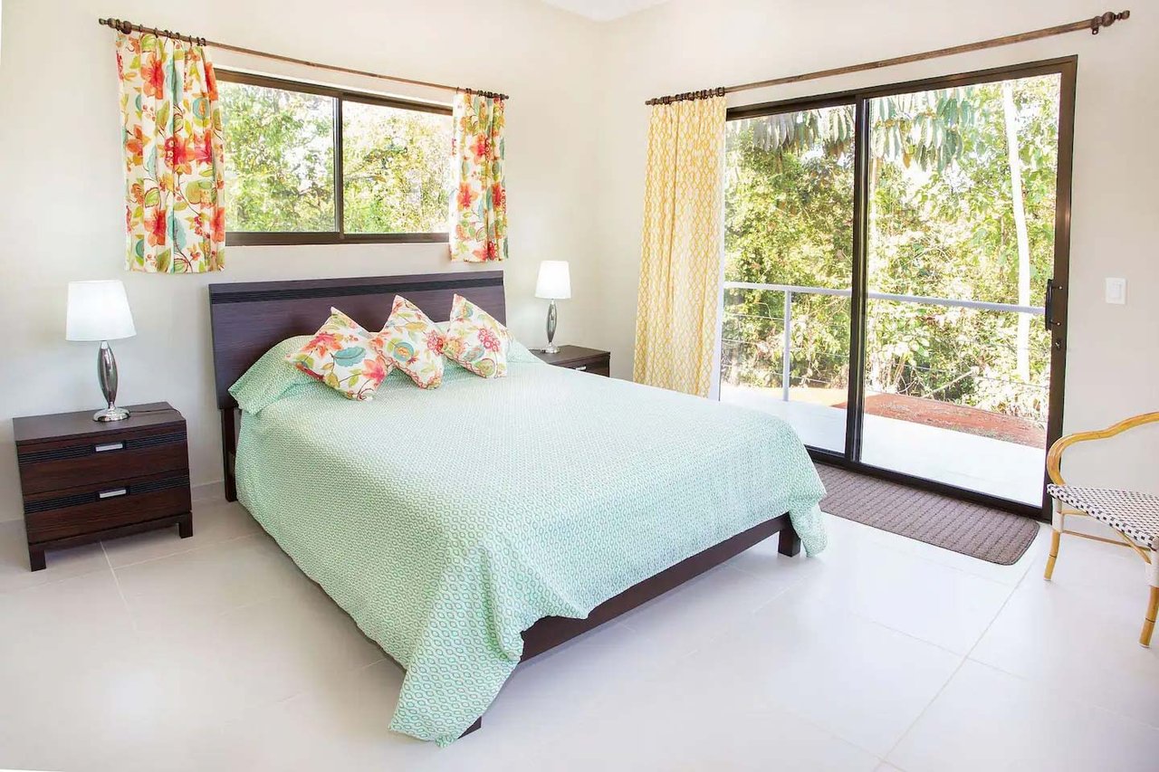 Affordable & Charming 1 bedroom Villa with Pool in gated community, immersed in the rainforest close to Quepos  