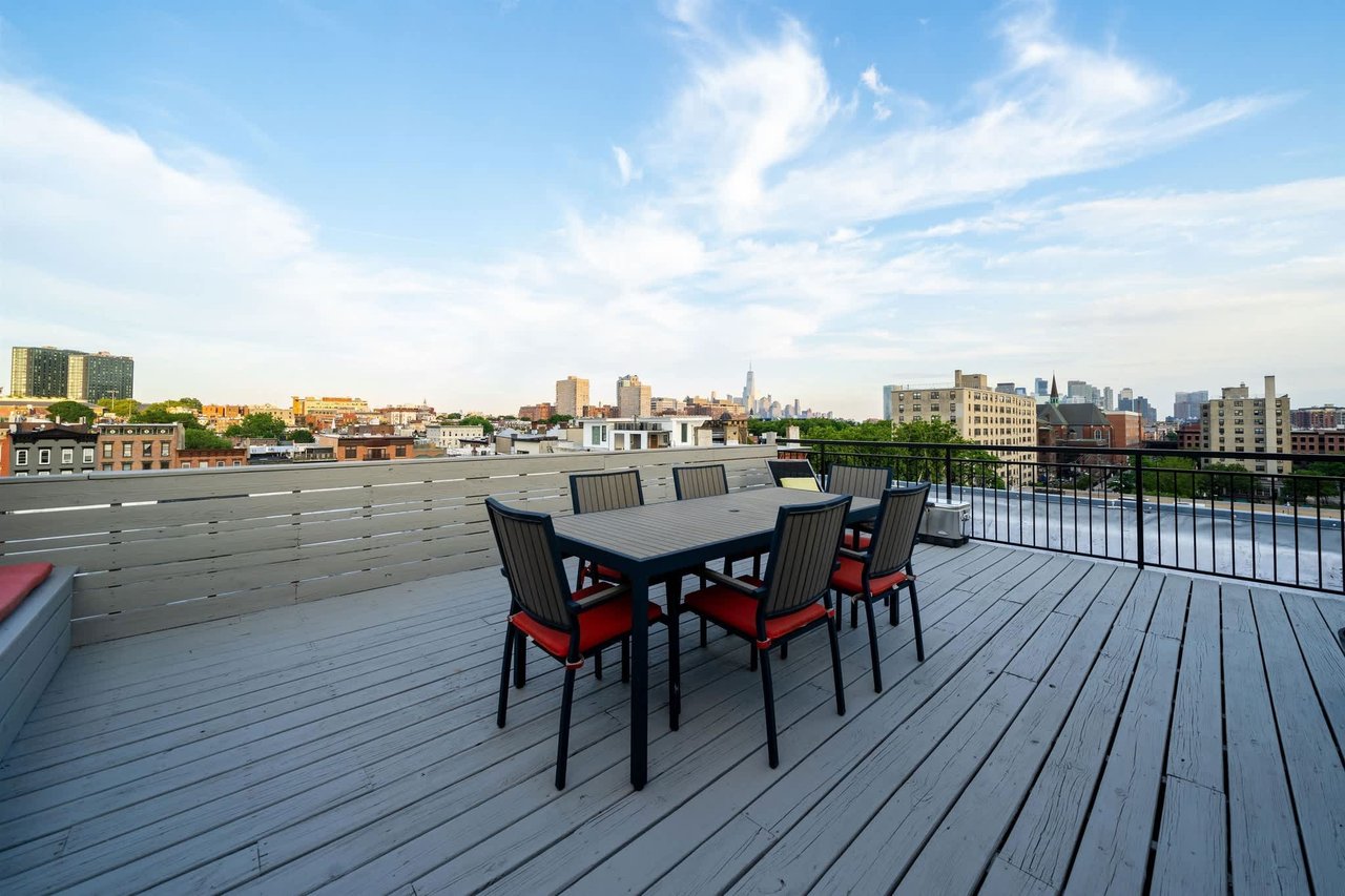 610 Clinton St #4C aka 4E
