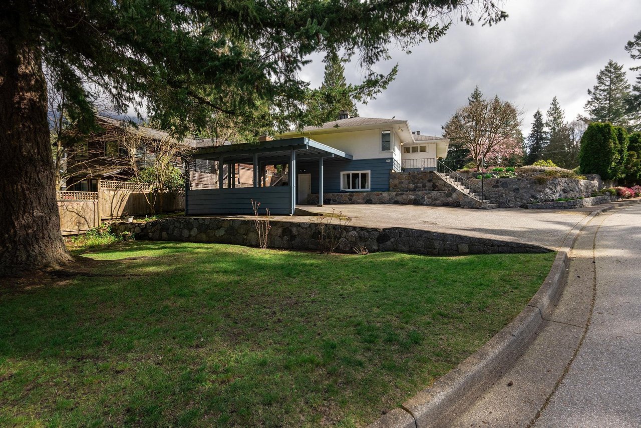 4143 Virginia Crescent, North Vancouver