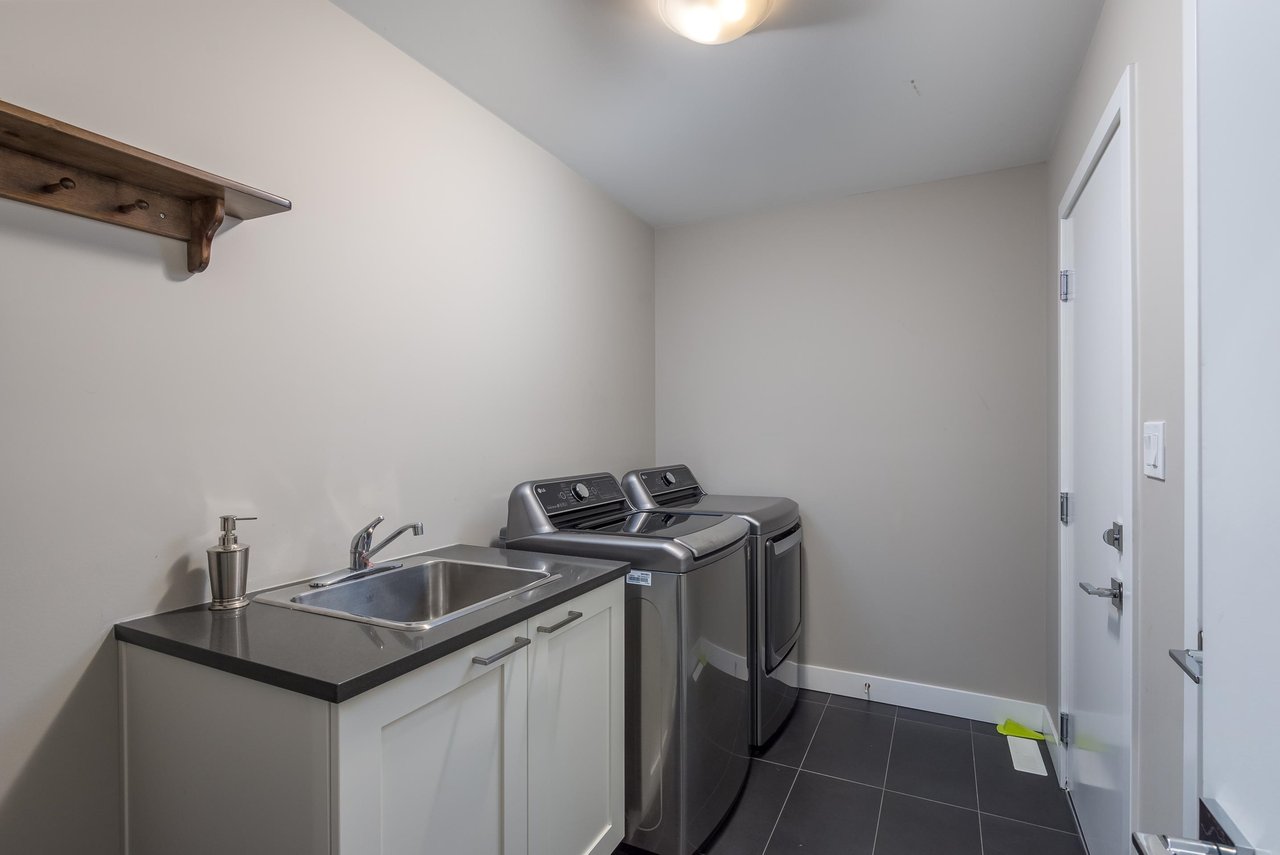 39279 Mockingbird Cres