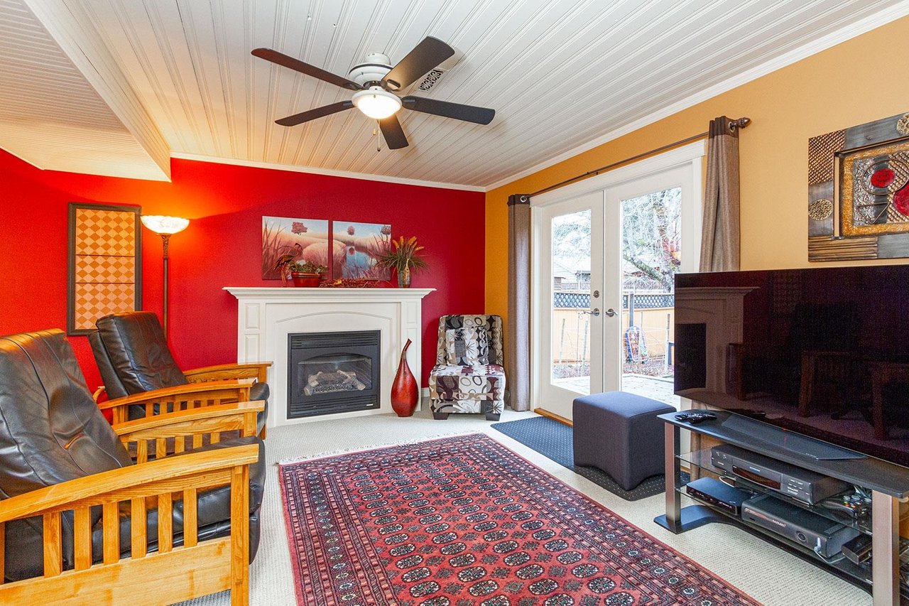 1485 Maple Cres