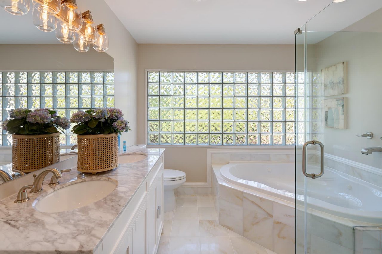 60 Oak Grove Avenue, Woodacre