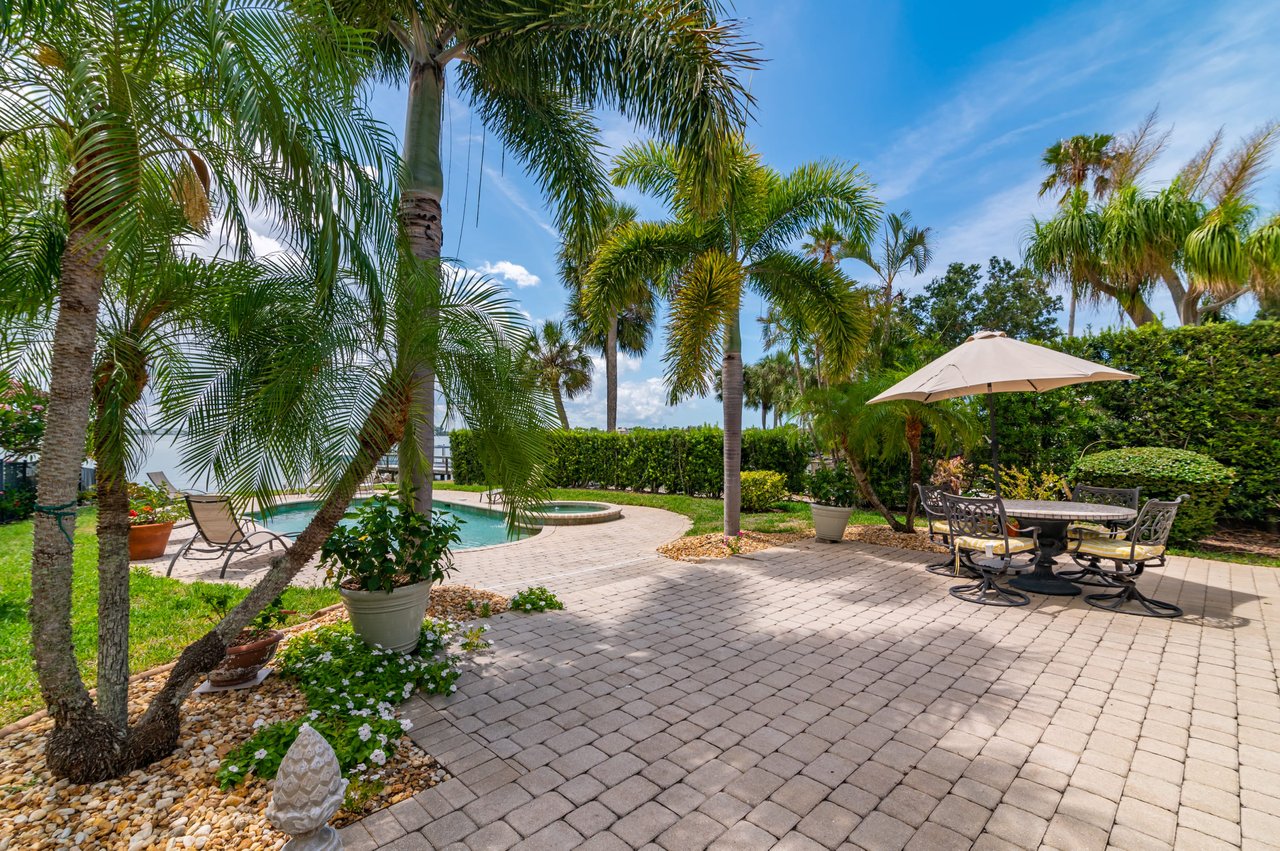 Prestigious Address in Lido Shores