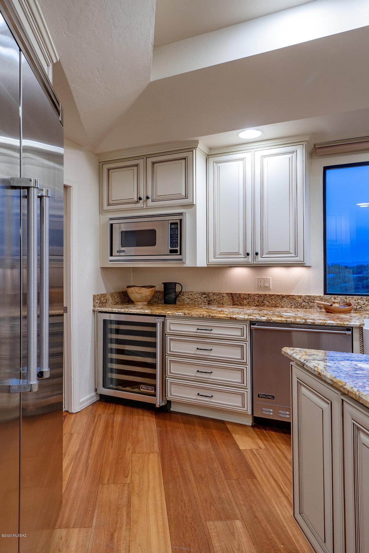Stunning Las Alturas Contemporary