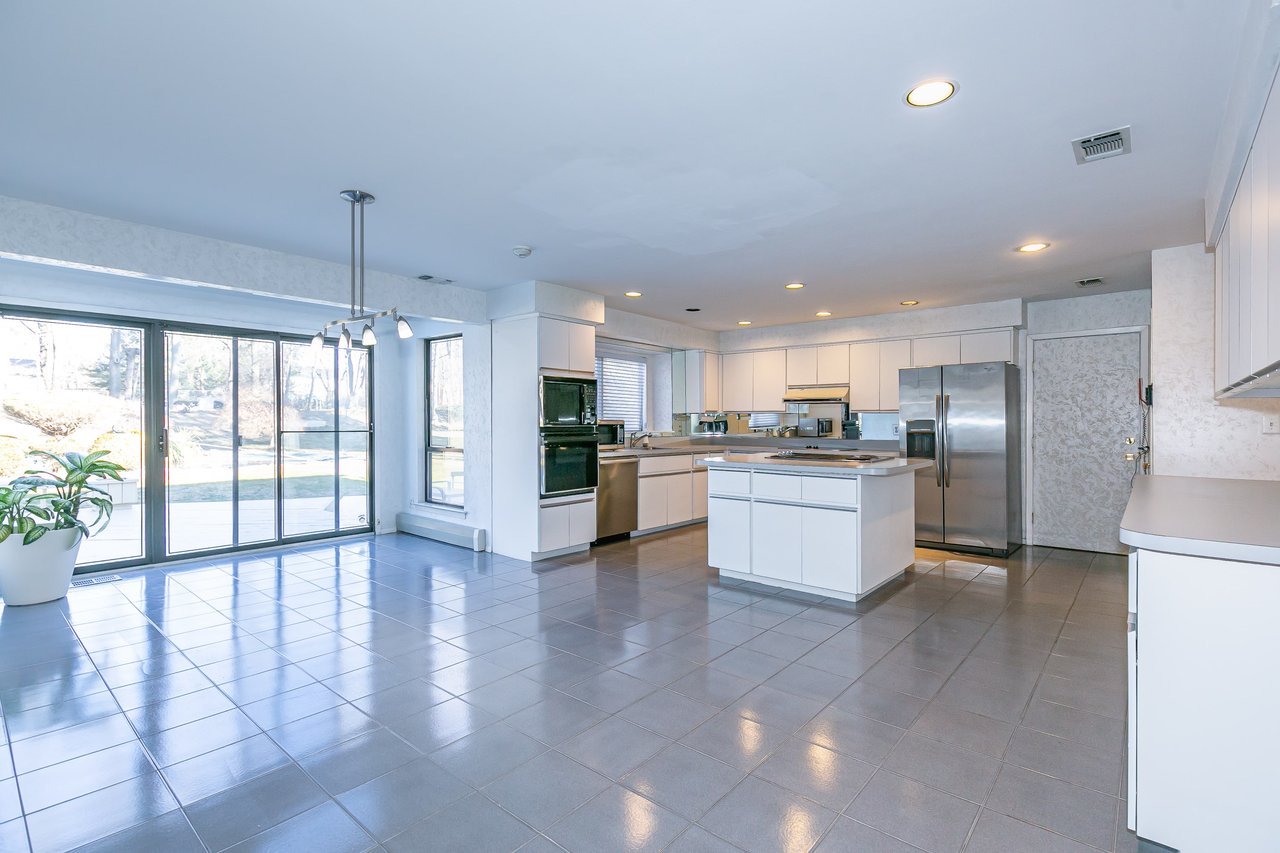 50 Juniper Lane, Muttontown