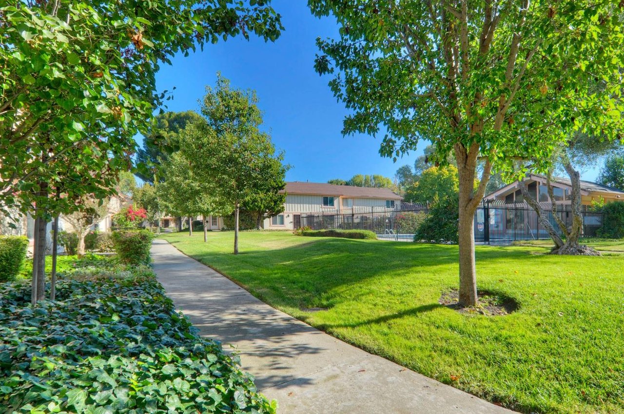 2222 Meadowgate Way