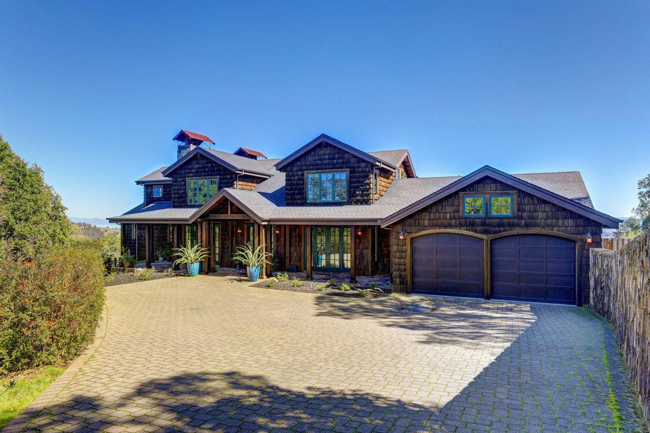 565 Oak Ave