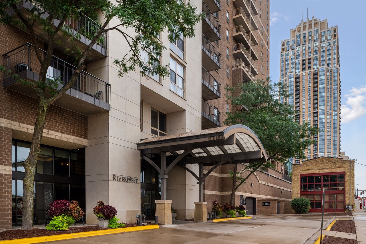 Downtown Mpls Condo // Private Terrace