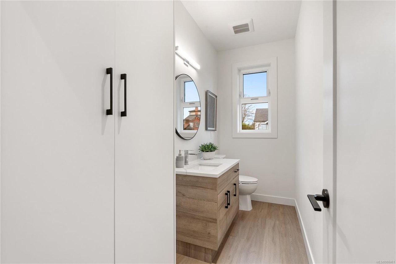 480 Grafton St, Esquimalt