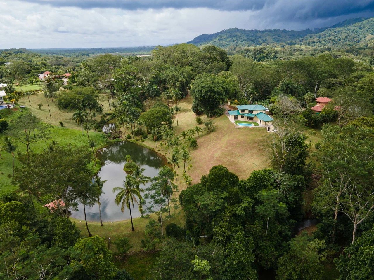 Casa Laguna, Finca Tranquila