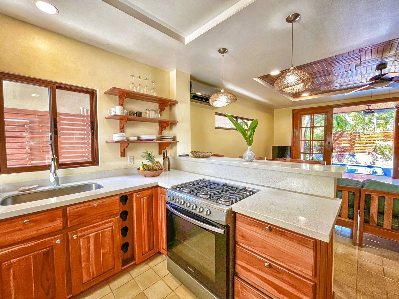 0.04 ACRES – 3 Bedroom Villa Just 2 Minutes Walking Distance To Dominical Beach!!!