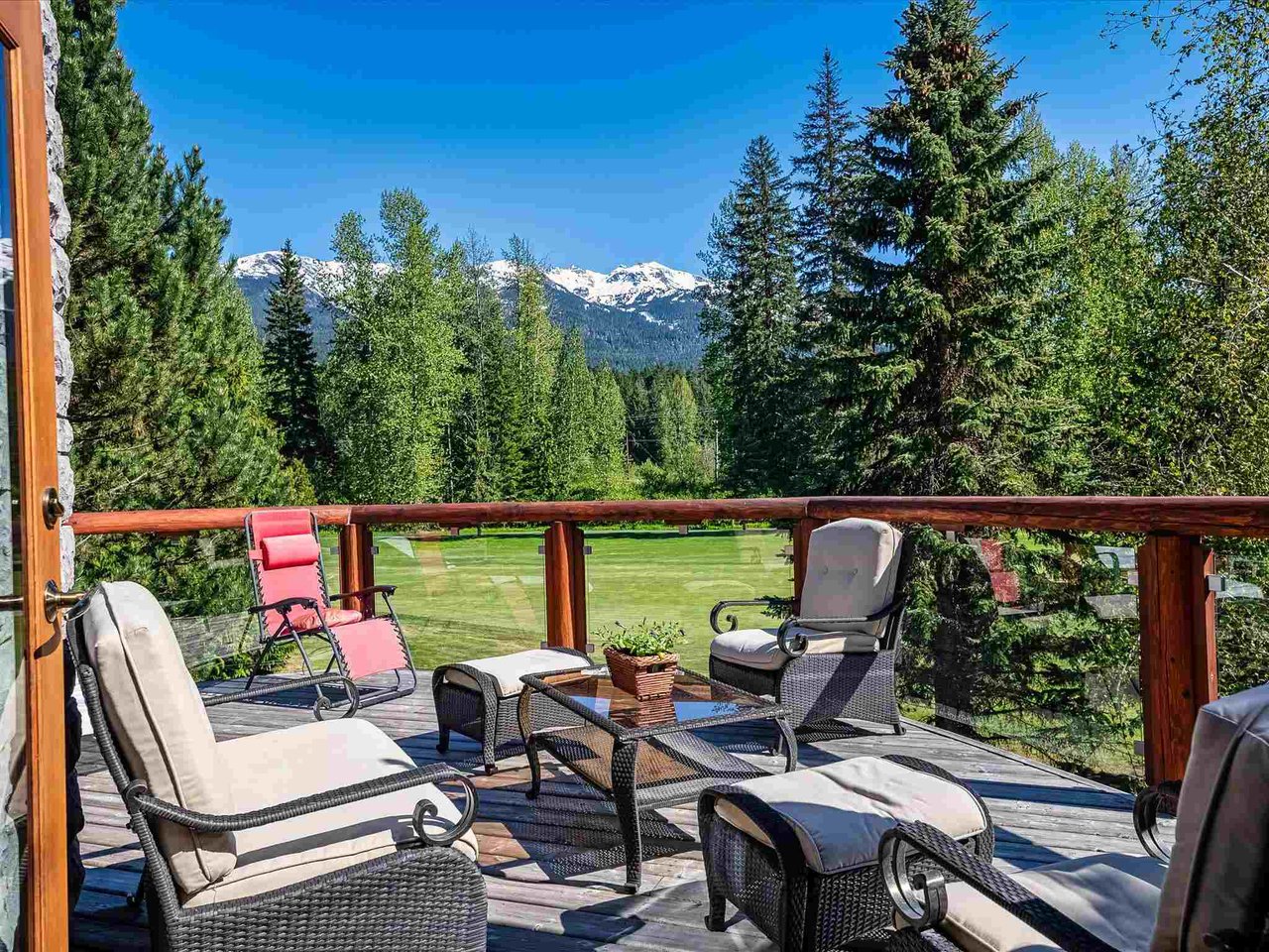 8162 Muirfield Cres