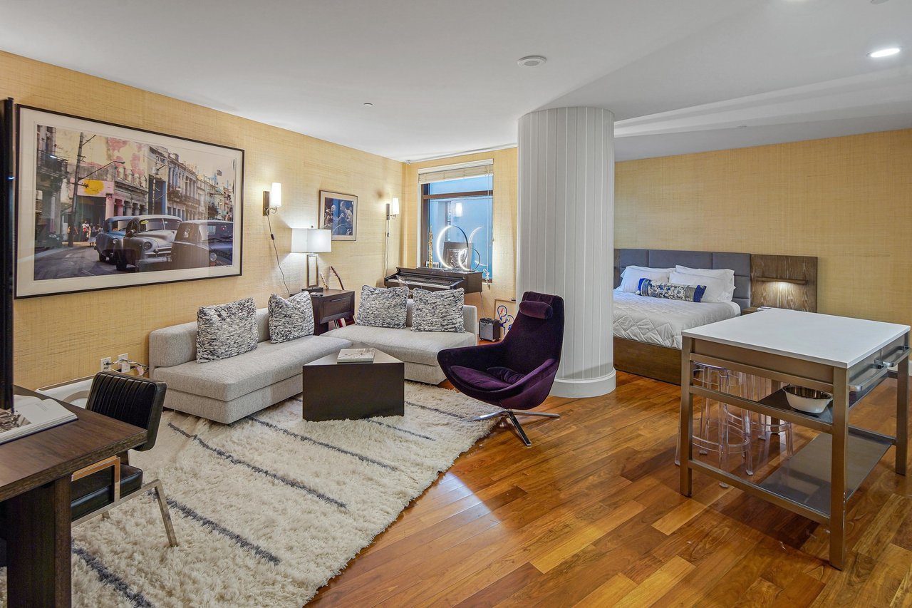The Century Guest Suite 1