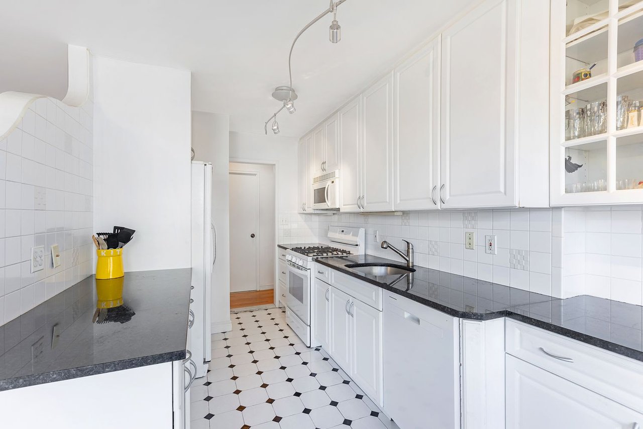 400 E 85th St, Unit 15JK