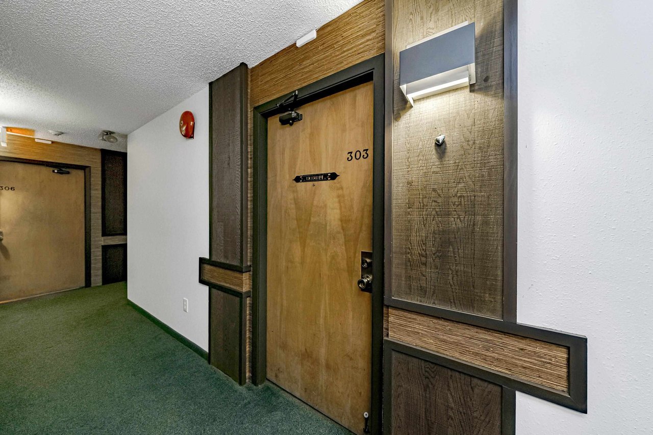 303-330 E 7th Avenue, Vancouver