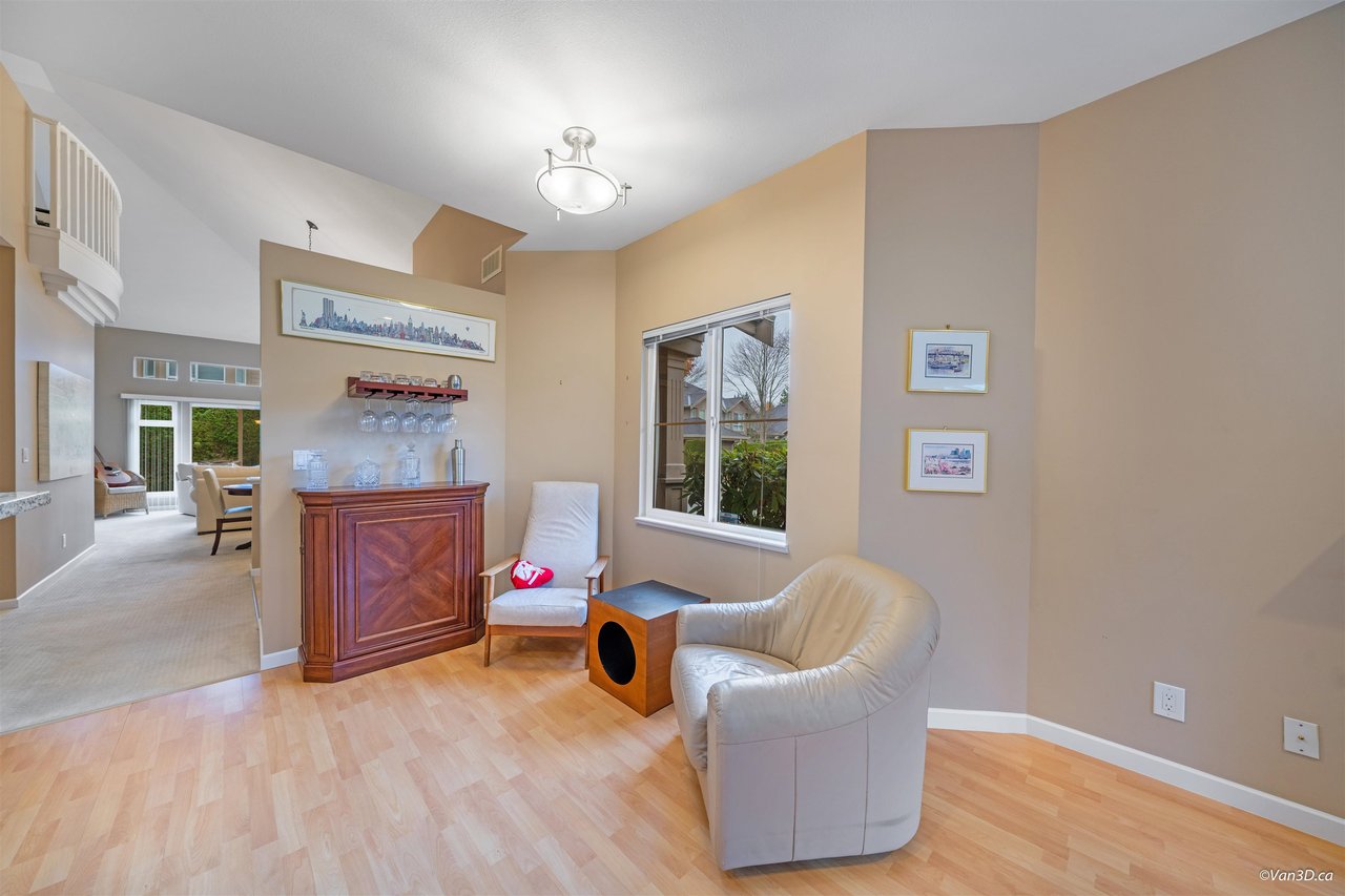 8-15168 22 Ave