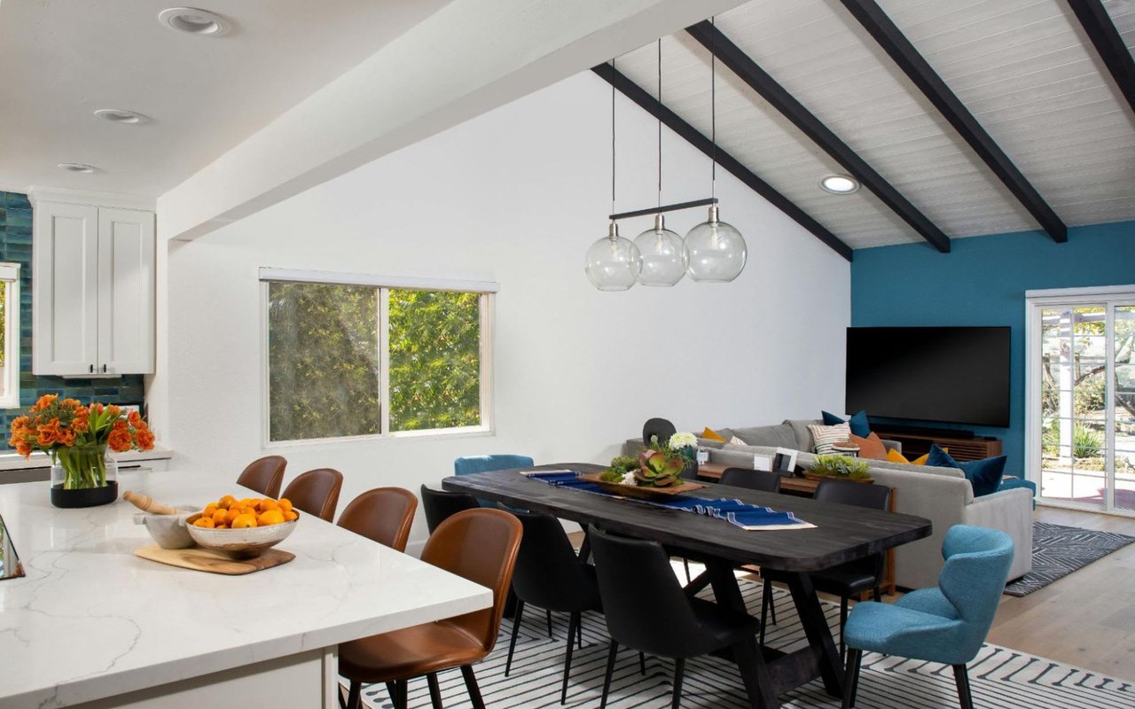 Decoding the Relationship Between Home Age and Market Value 