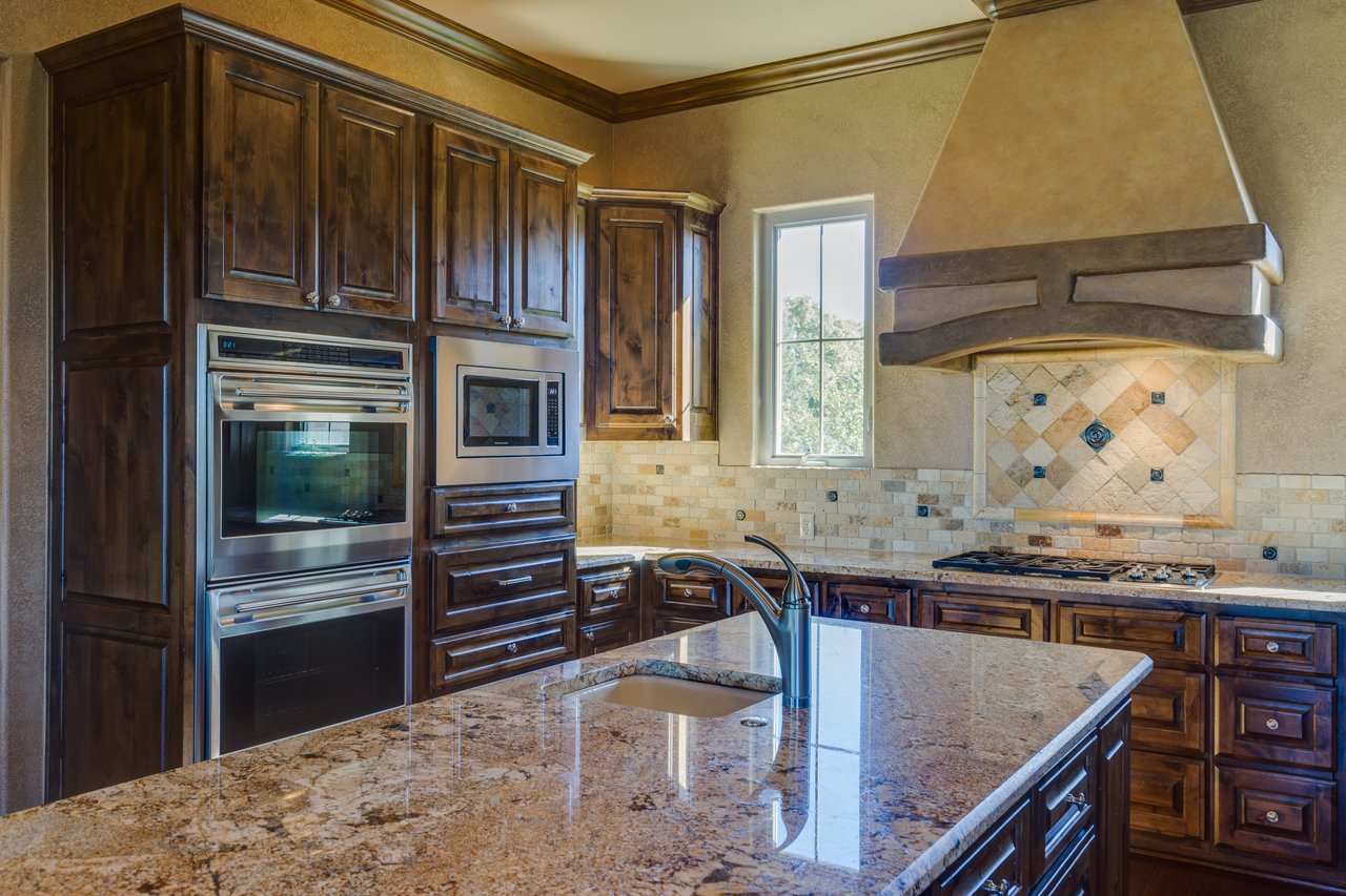 122 Greystone Pt