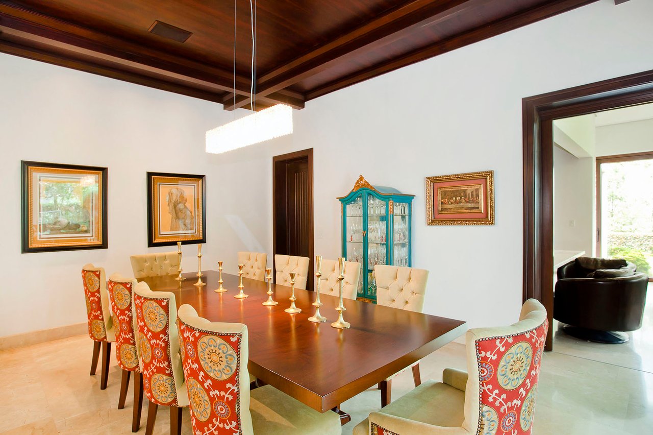 Grand Golf Course Luxury Estate, Curridabat, San Jose