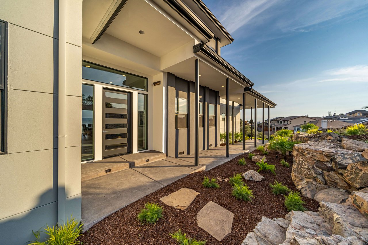 3927 Rincon Ridge Drive
