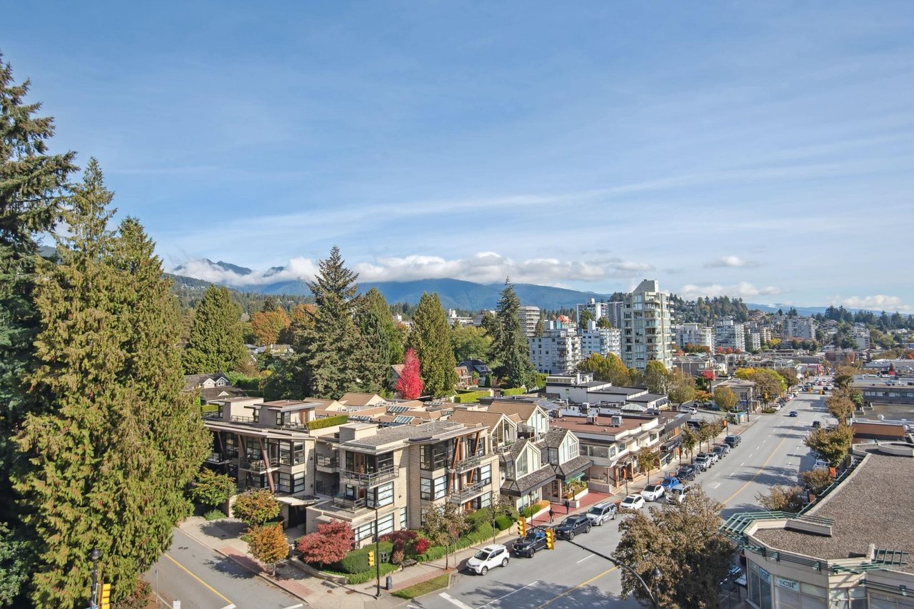 902-1930 Marine Dr