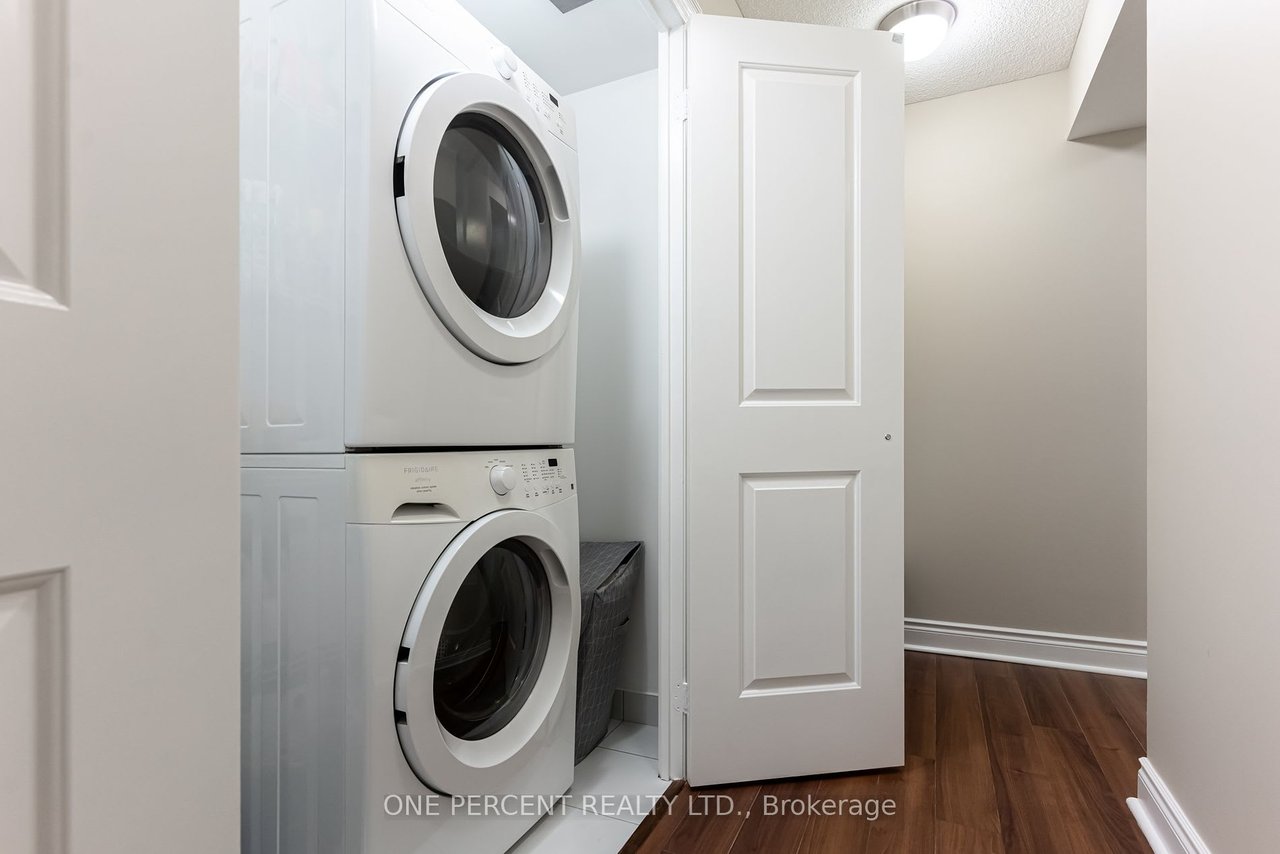 28 Ted Rogers Way 1109