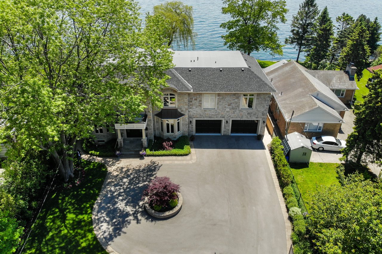 2621 Lake Shore Boulevard West