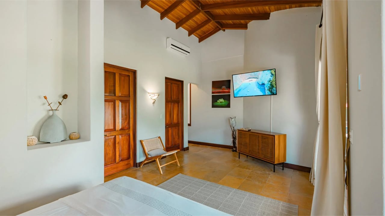 Solar Powered Coastal Luxury Estate, Dominical, Puntarenas